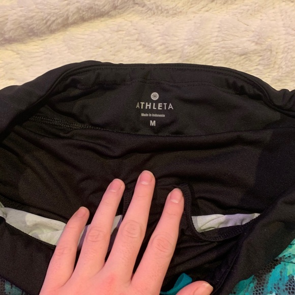printed athleta shorts - Picture 3 of 4